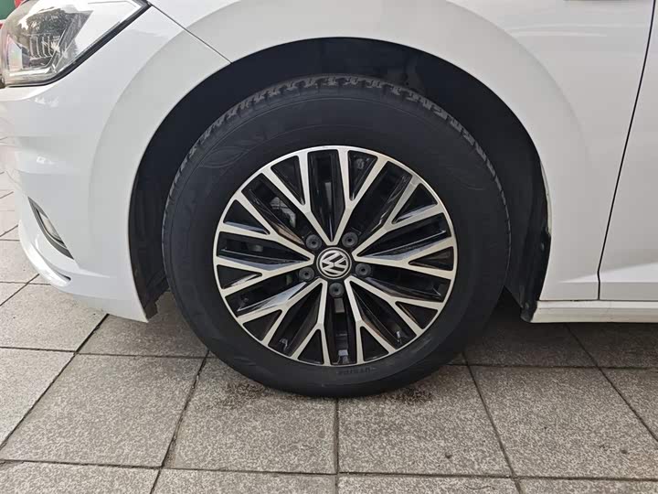 Фото 23 - Volkswagen Sagitar L