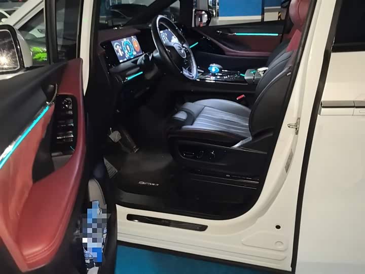 Фото 14 - GAC Trumpchi M8