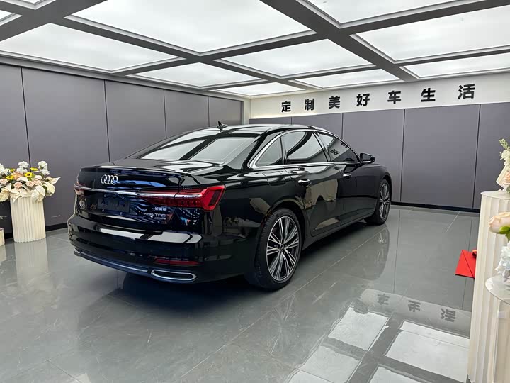 Фото 10 - Audi A6L