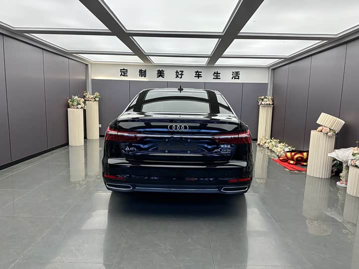 Фото 11 - Audi A6L