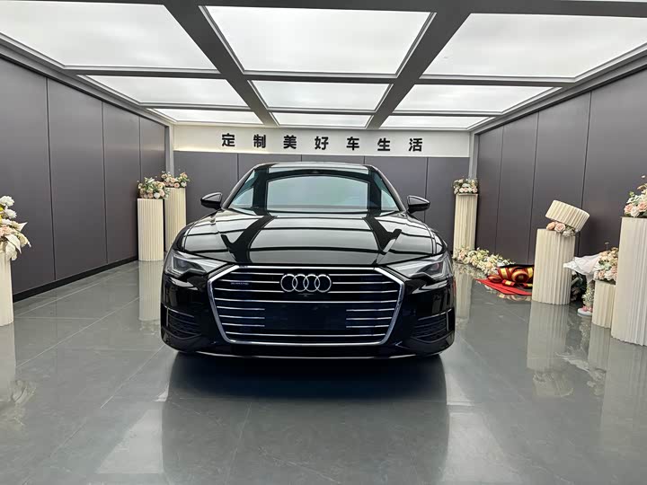 Фото 2 - Audi A6L