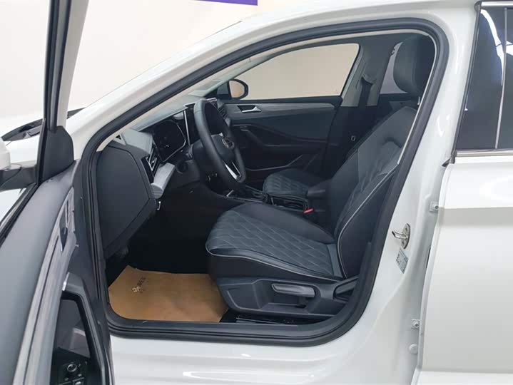 Фото 9 - Volkswagen Sagitar L