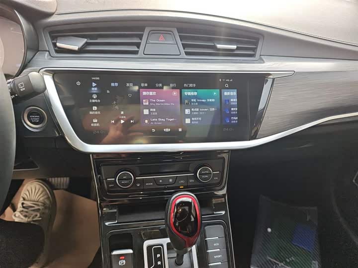 Фото 13 - Geely Emgrand GS