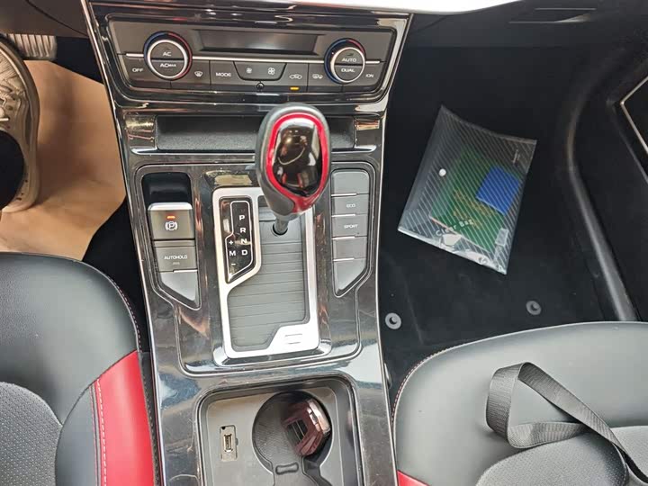 Фото 14 - Geely Emgrand GS