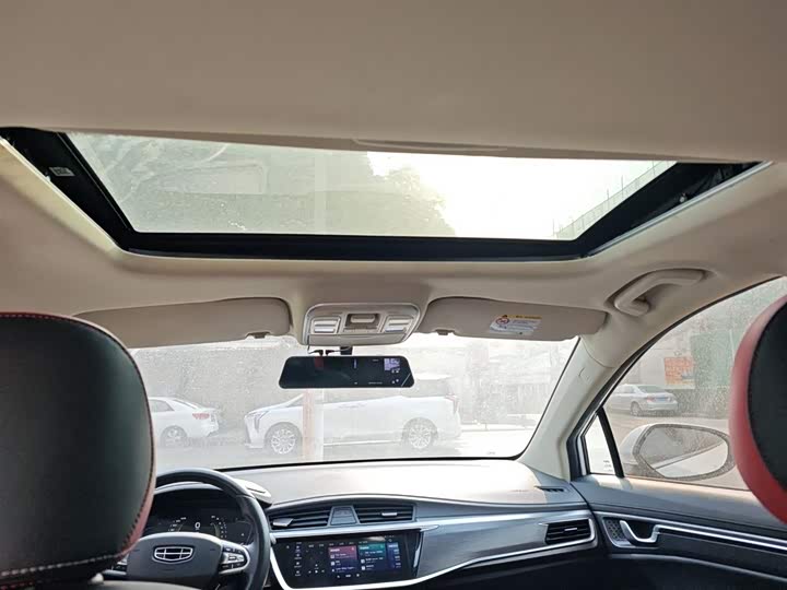 Фото 18 - Geely Emgrand GS