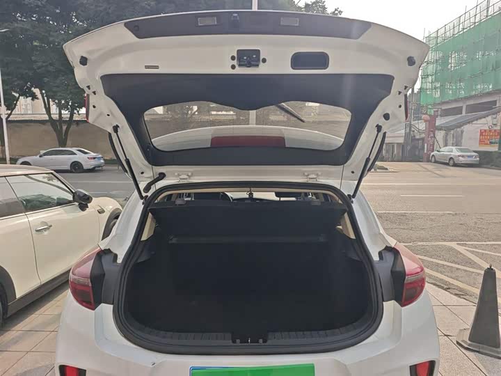 Фото 19 - Geely Emgrand GS