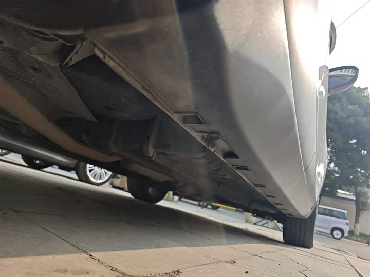 Фото 21 - Geely Emgrand GS