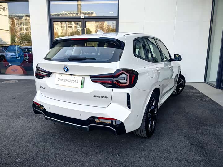 Фото 15 - BMW iX3