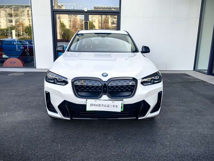 Фото 2 - BMW iX3