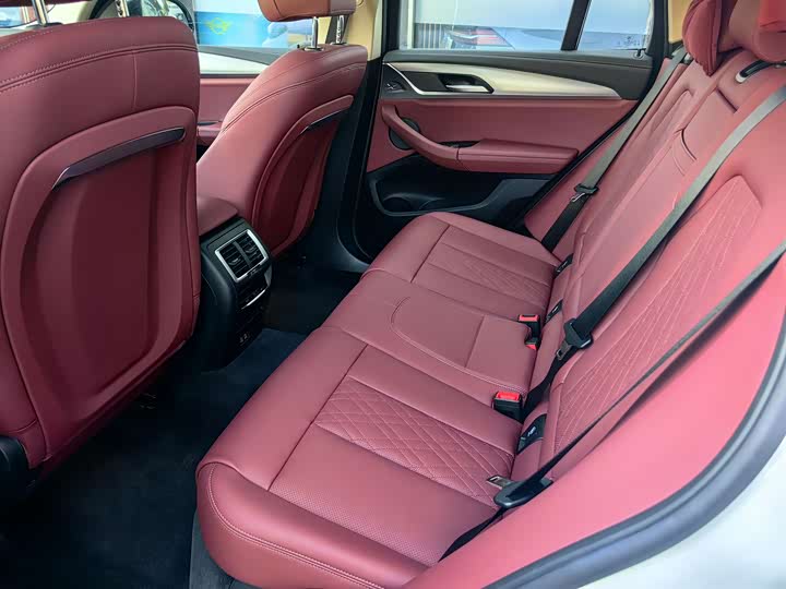 Фото 6 - BMW iX3