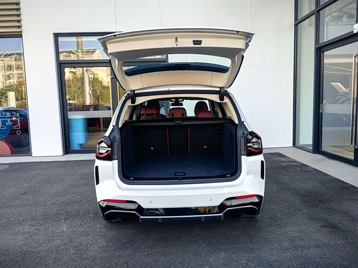 Фото 9 - BMW iX3