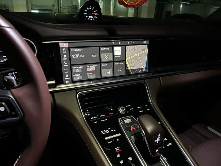 Фото 3 - Porsche Panamera