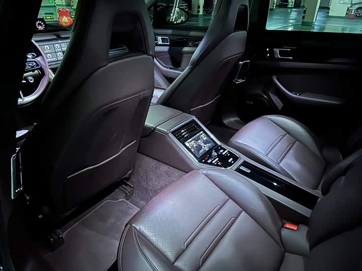 Фото 5 - Porsche Panamera