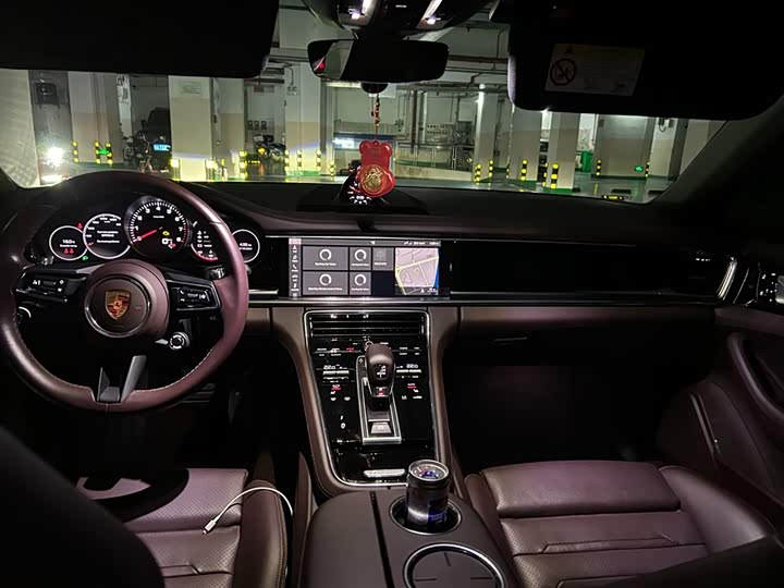 Фото 6 - Porsche Panamera