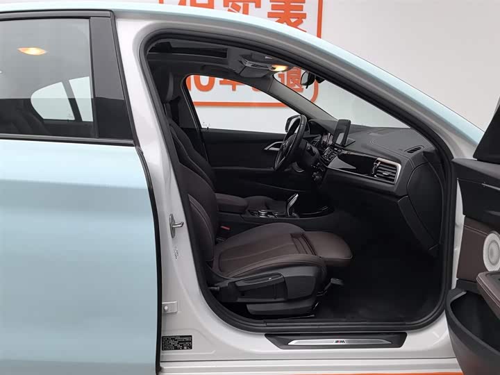 Фото 23 - BMW 1 Series