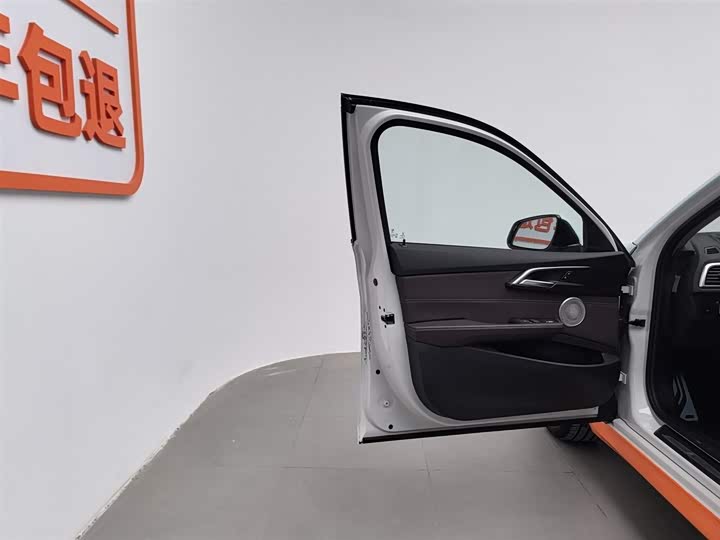 Фото 8 - BMW 1 Series