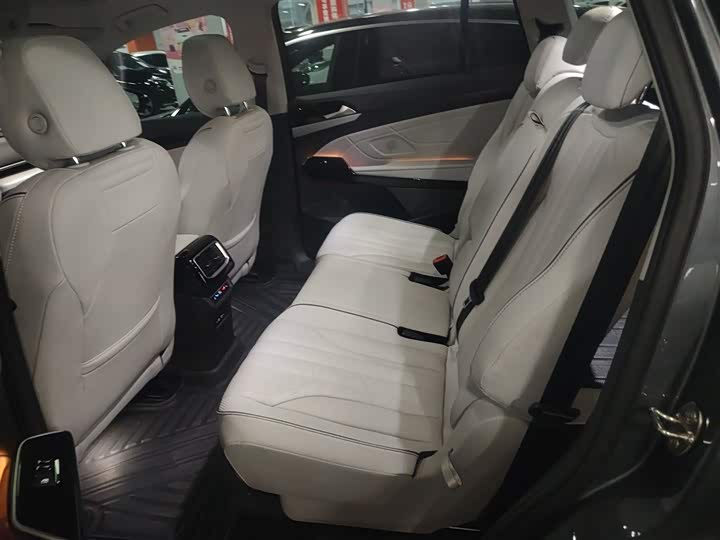 Фото 17 - Volkswagen ID.6 X