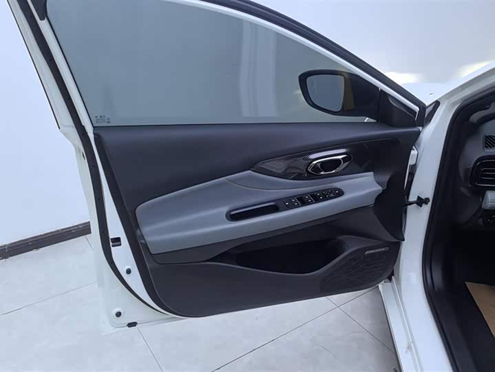 Фото 7 - GAC Trumpchi Empow R