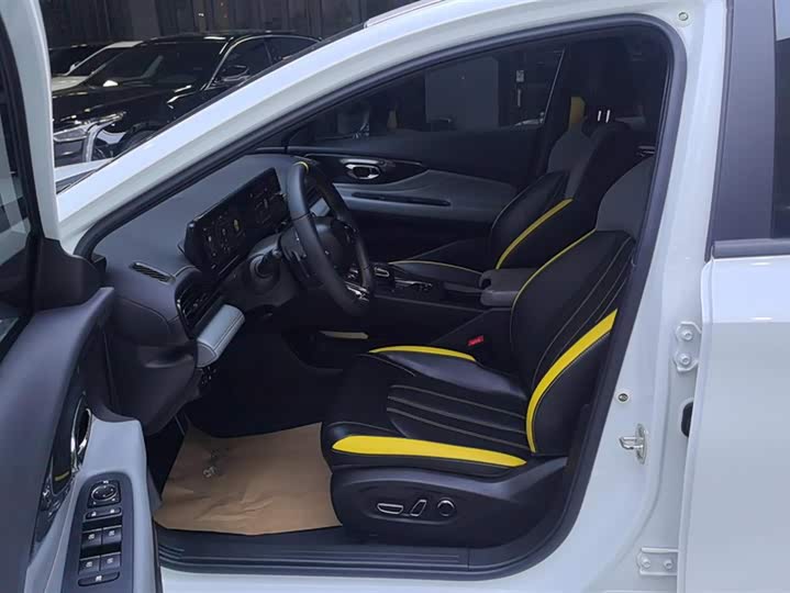 Фото 9 - GAC Trumpchi Empow R