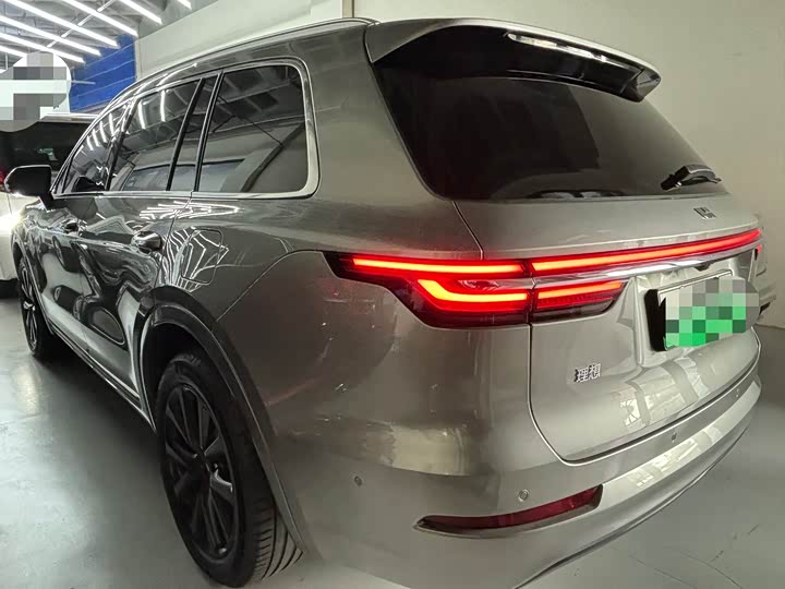 Фото 6 - LiXiang One