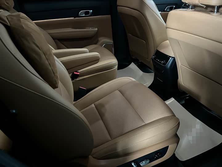 Фото 8 - LiXiang One