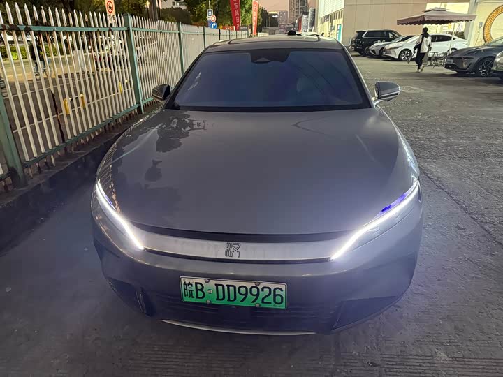 Фото 2 - BYD Han