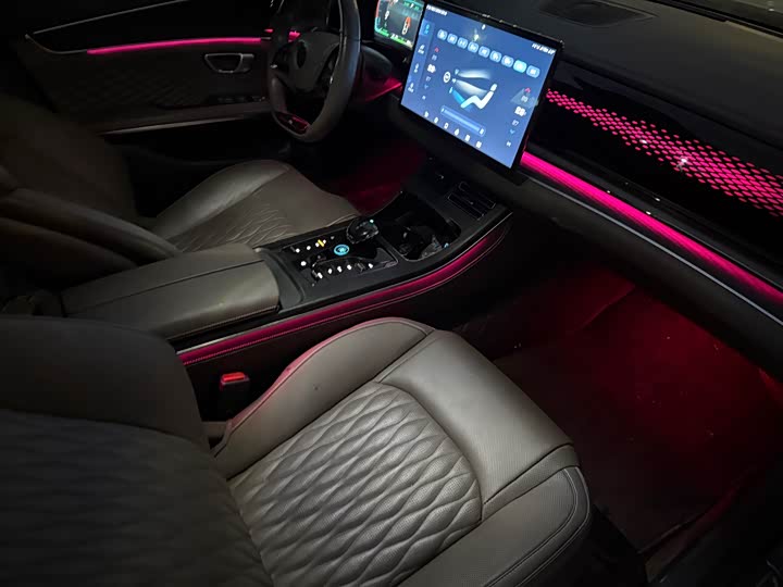 Фото 6 - BYD Han