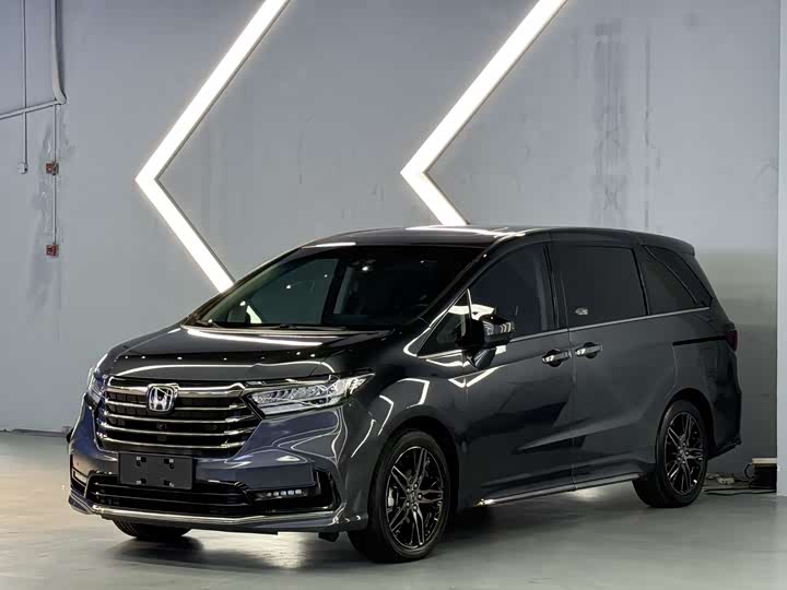 Фото 1 - Honda Odyssey