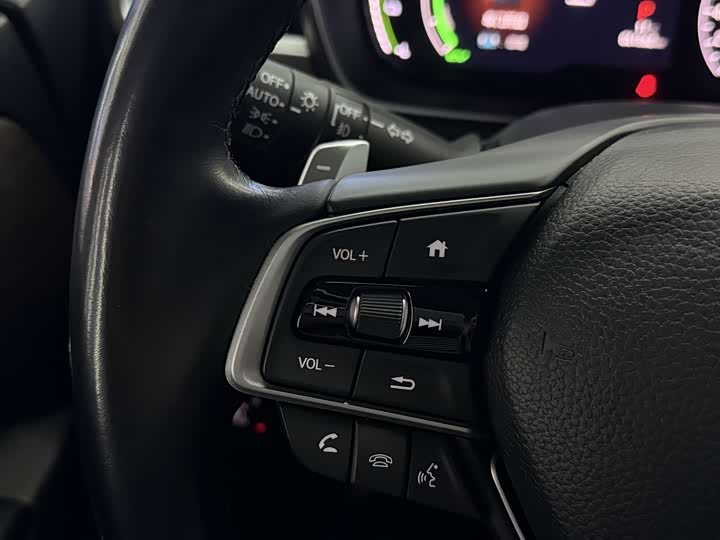 Фото 10 - Honda Odyssey