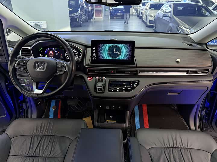 Фото 16 - Honda Odyssey