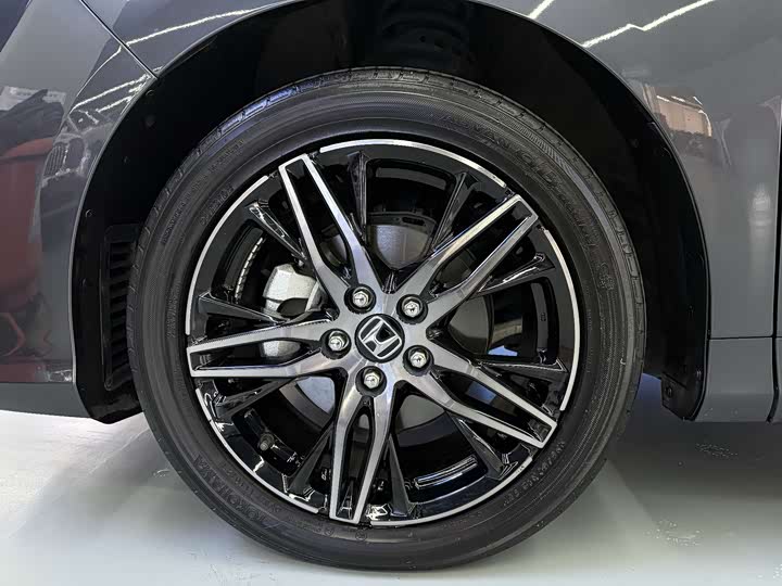 Фото 24 - Honda Odyssey