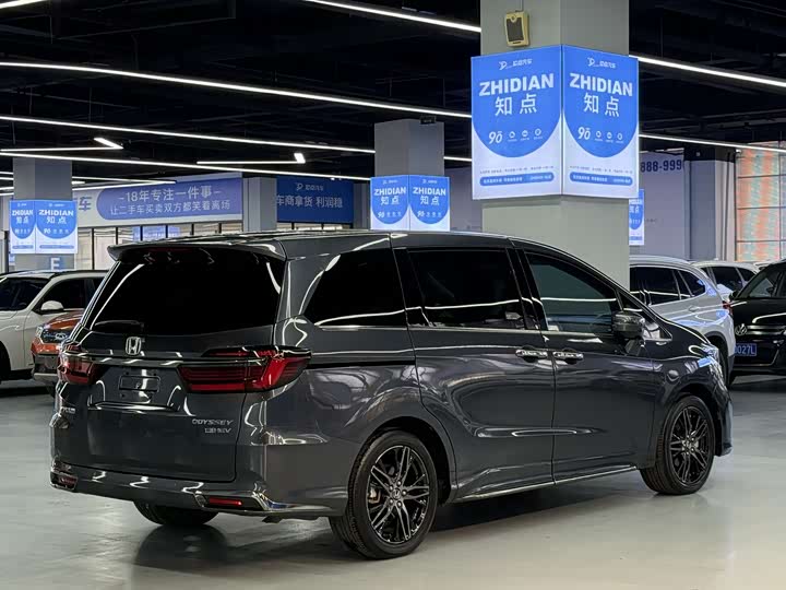 Фото 27 - Honda Odyssey