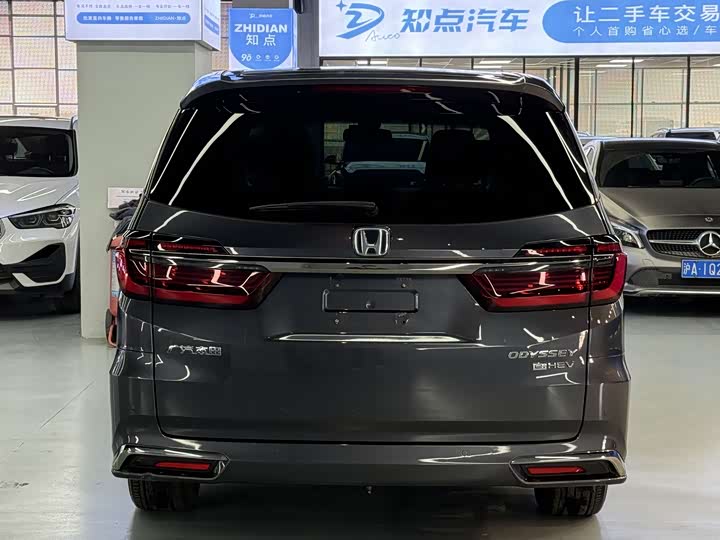 Фото 28 - Honda Odyssey