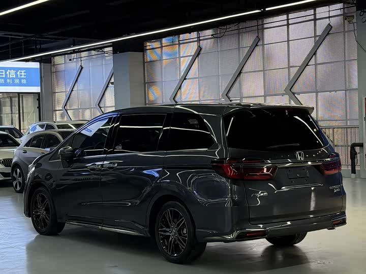 Фото 29 - Honda Odyssey