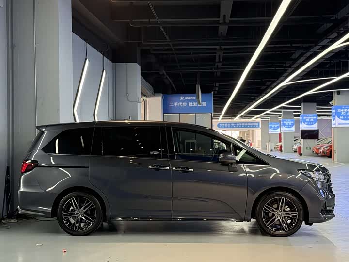 Фото 6 - Honda Odyssey