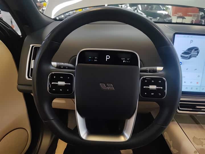 Фото 11 - LiXiang L9