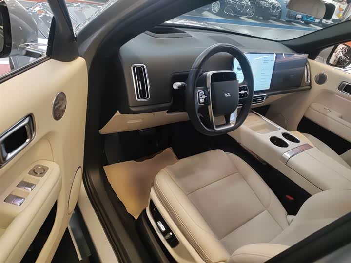 Фото 16 - LiXiang L9