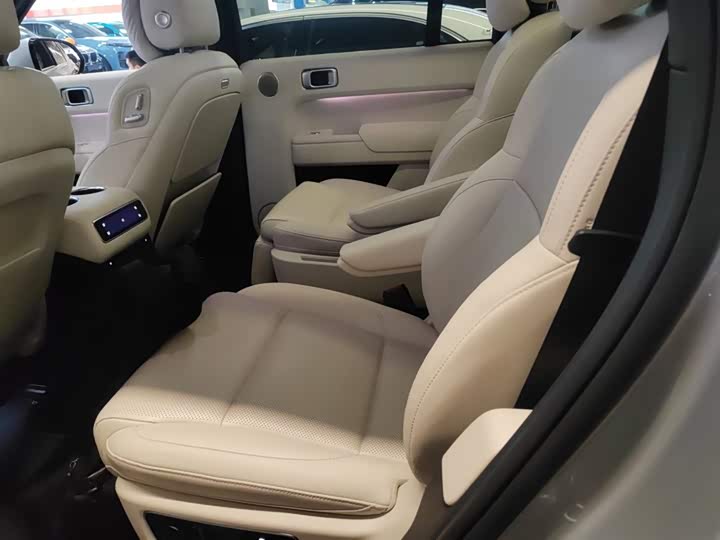 Фото 17 - LiXiang L9