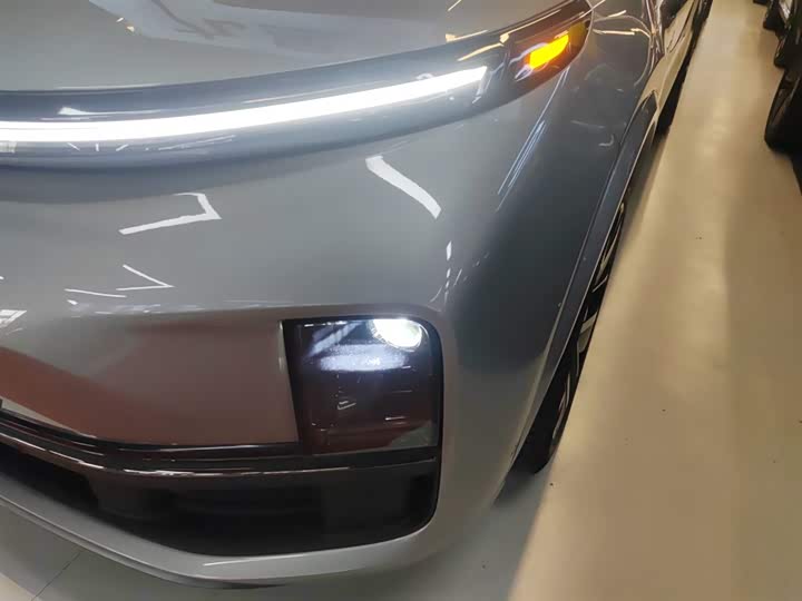 Фото 24 - LiXiang L9