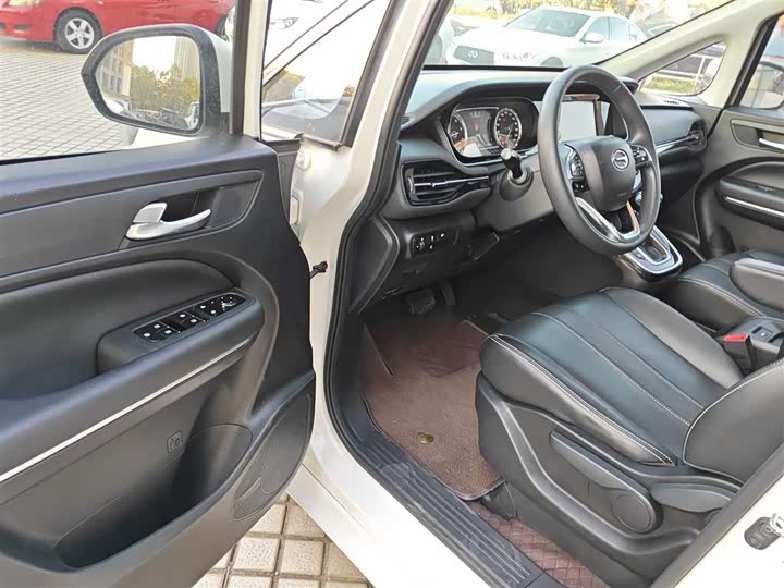 Фото 15 - GAC Trumpchi M6