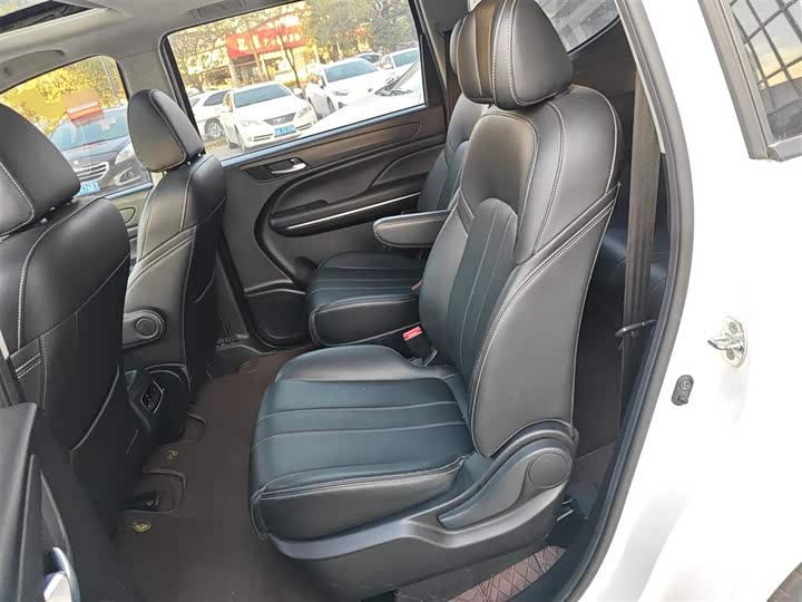 Фото 16 - GAC Trumpchi M6