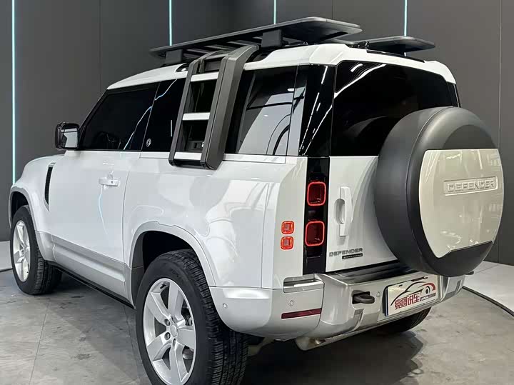 Фото 7 - Land Rover Defender