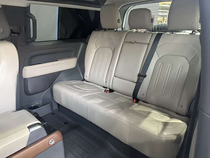 Фото 9 - Land Rover Defender