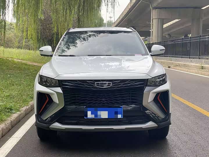 Фото 2 - Geely Atlas
