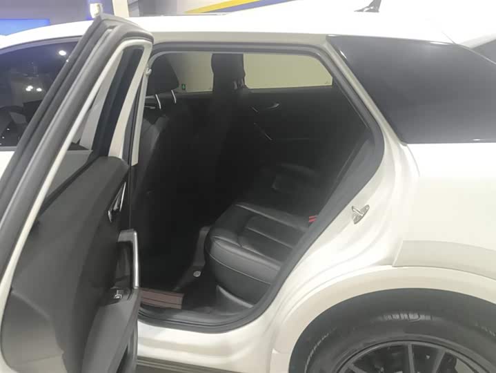 Фото 11 - Audi Q2L