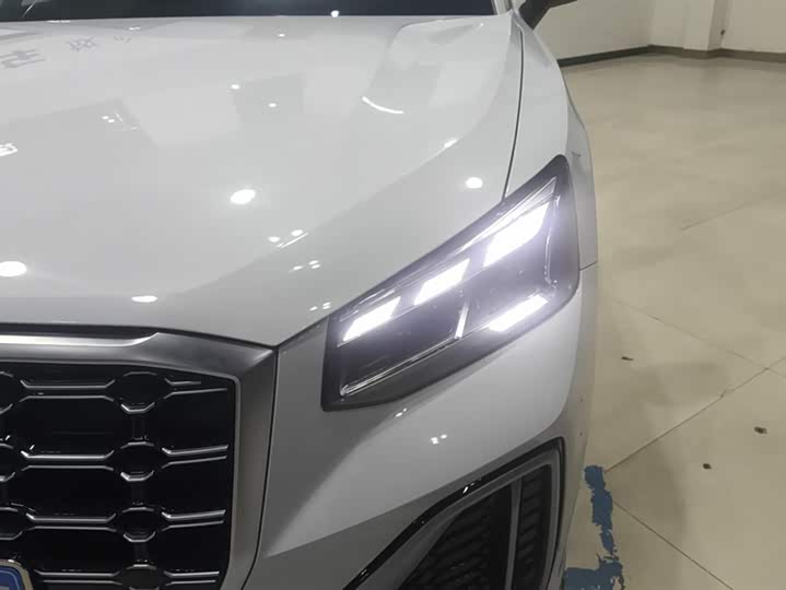 Фото 5 - Audi Q2L