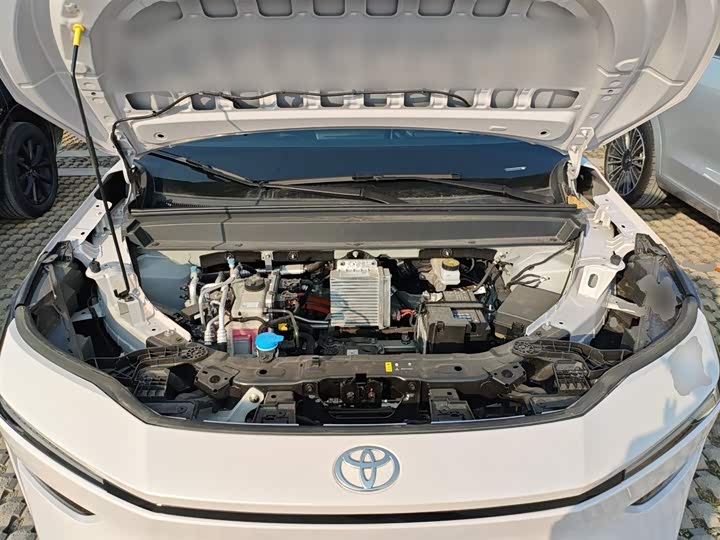 Фото 20 - Toyota bZ3X