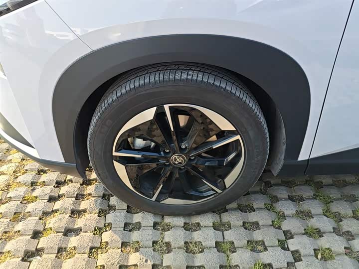 Фото 23 - Toyota bZ3X