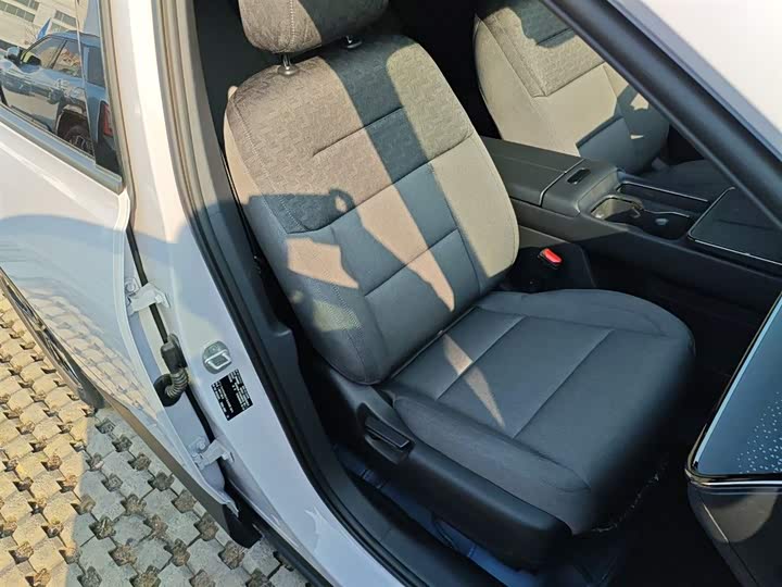 Фото 25 - Toyota bZ3X