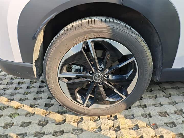 Фото 26 - Toyota bZ3X